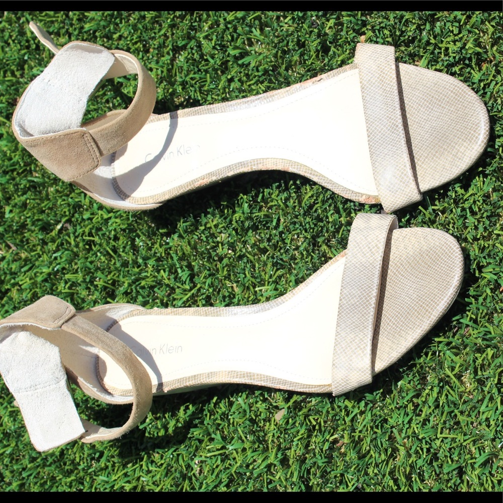 Calvin Klein shows with a little wedge!